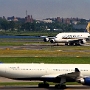 Delta Airlines - Airbus A330-302 - N827NW<br />Singapore Airlines - Airbus A380-841 - 9V-SKH<br />JFK - Poolarea TWA Hotel - 17.8.2019 - 3:49 PM<br />